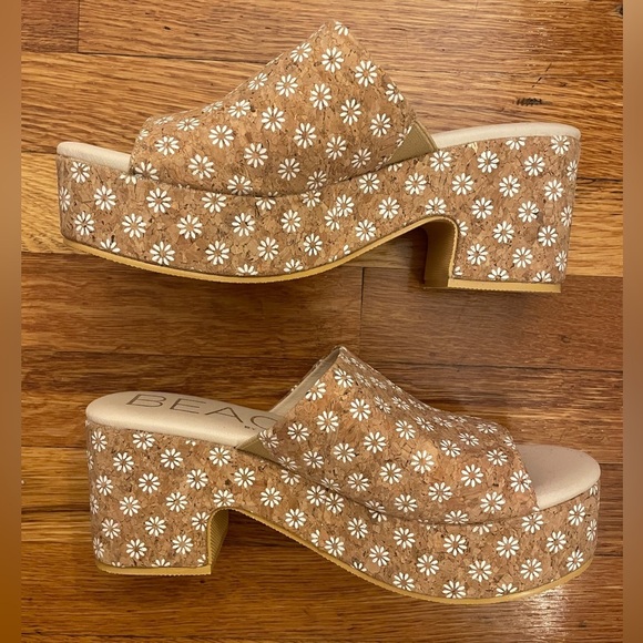 NWOT Matisse Cork Daisy Terry Heels - Picture 3 of 5